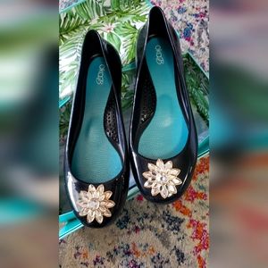 Black flats Oka B size 7